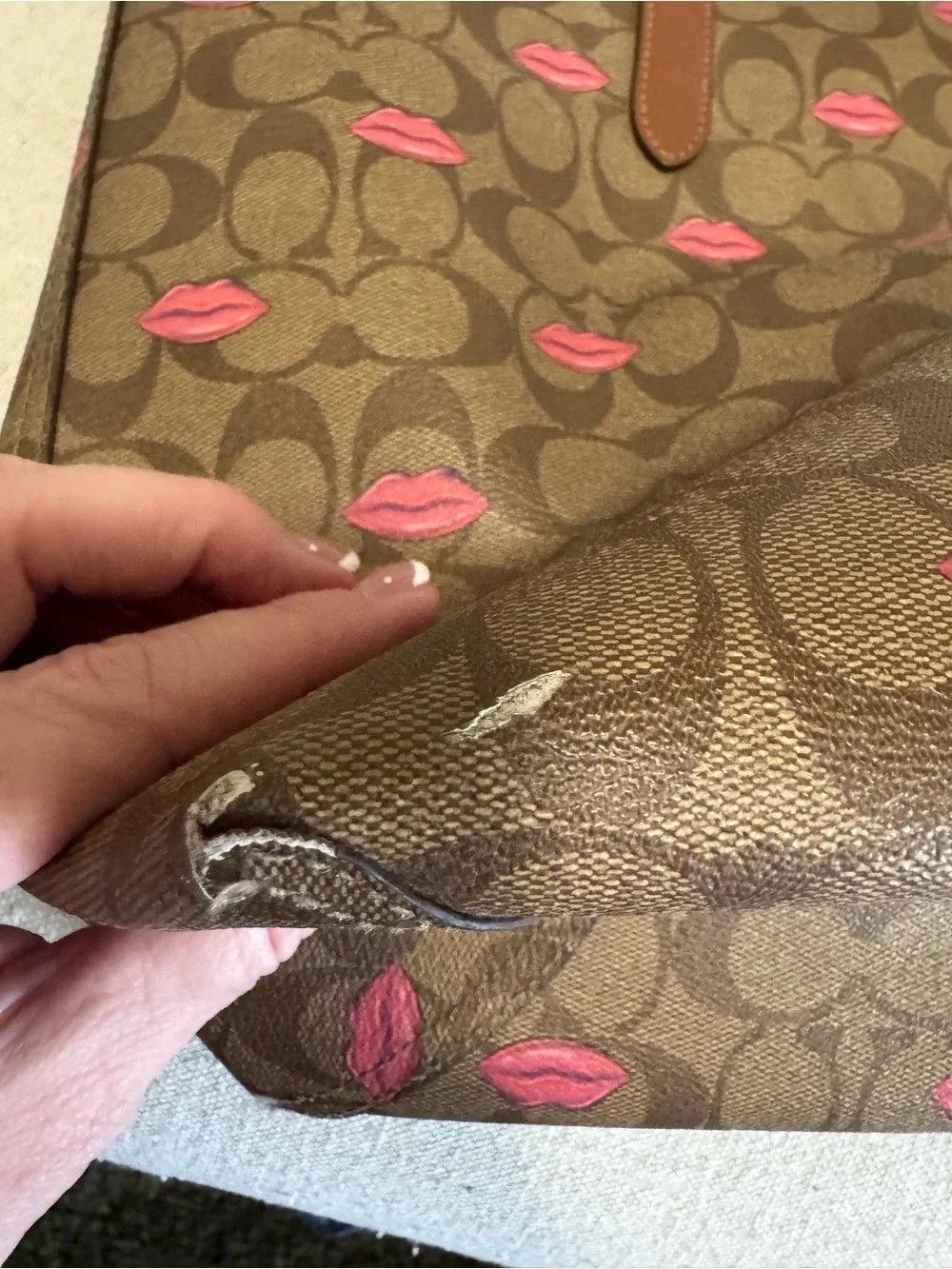 Coach Signature Canvas Kiss Print City Tote Brown & Pink